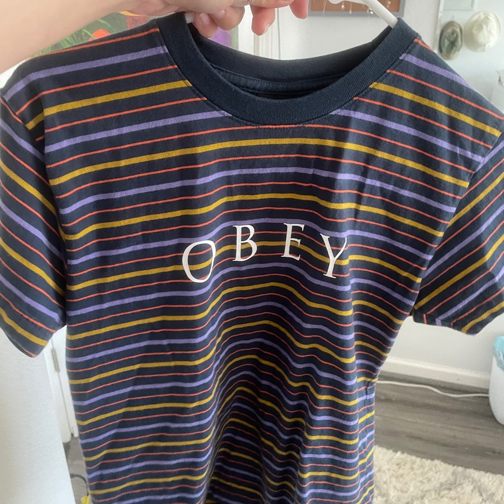 Obey tee